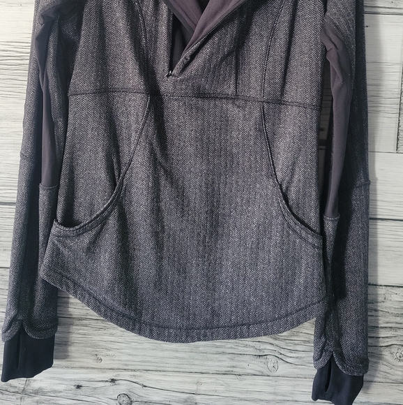Lululemon pullover jacket - Picture 2 of 5